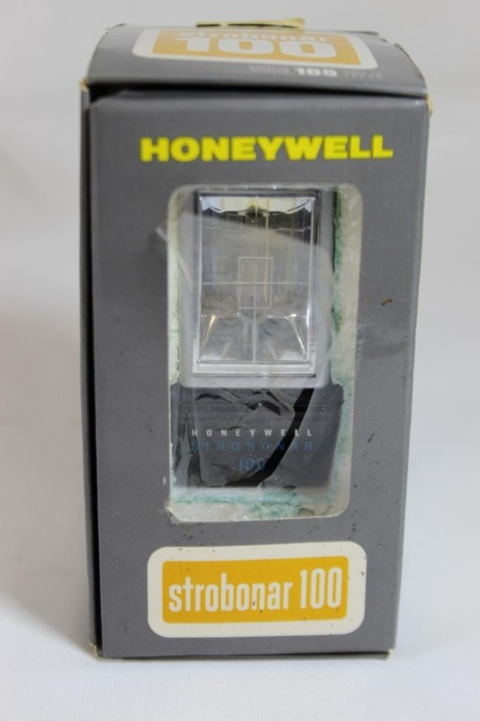 Honeywell Pentax 3/21 Spot Exposure Meter & Strobonar 100 Hot Shoe Flash AS-IS