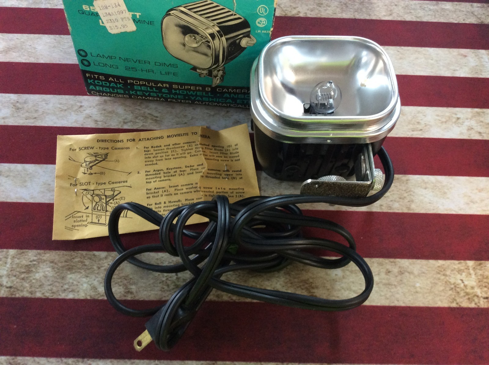 Vintage Hollywood Cameralite Super 8 Movielight Model 709 W/ Original Box Works!