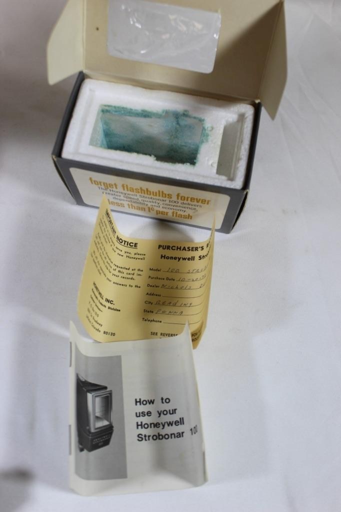 Honeywell Pentax 3/21 Spot Exposure Meter & Strobonar 100 Hot Shoe Flash AS-IS