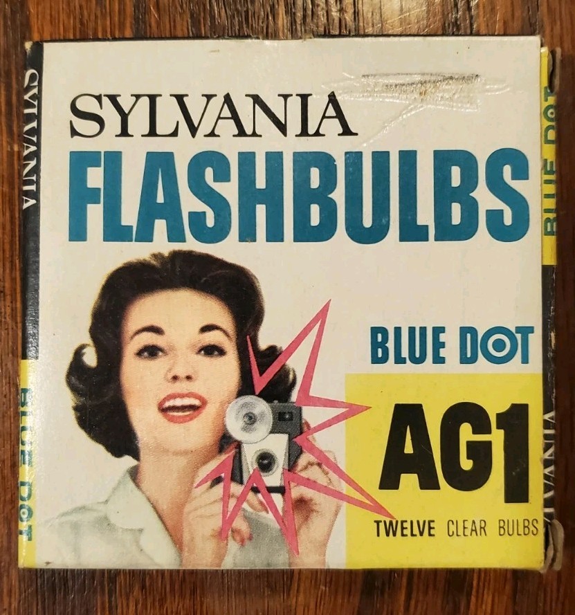 Huge Vintage Flash Lot -GE Flash cubes, Flip Flash, Sylvania AG1 Bulbs, Some NOS