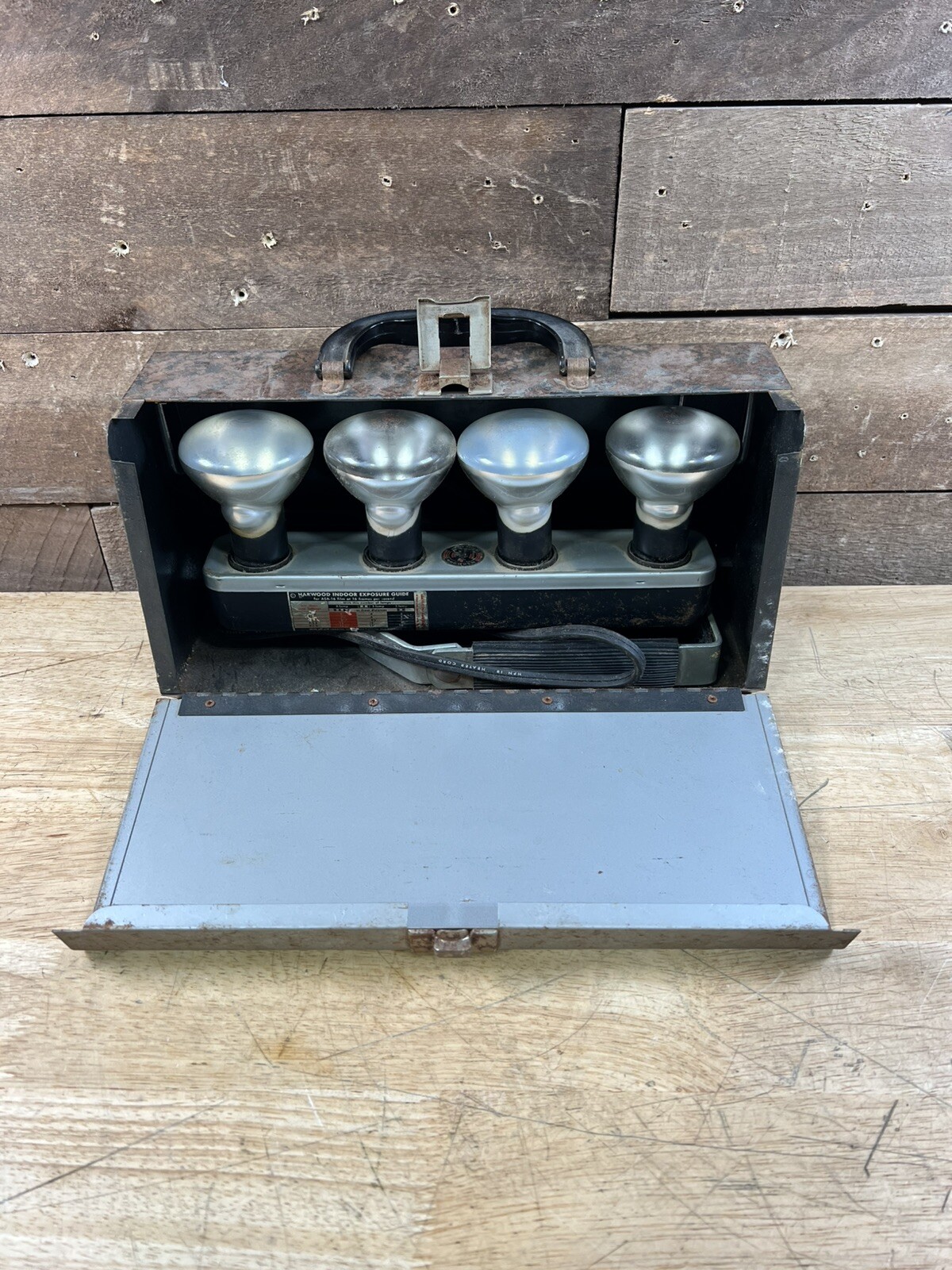 Vintage Harwood Indoor Exposure Guide Light W/carrying Case