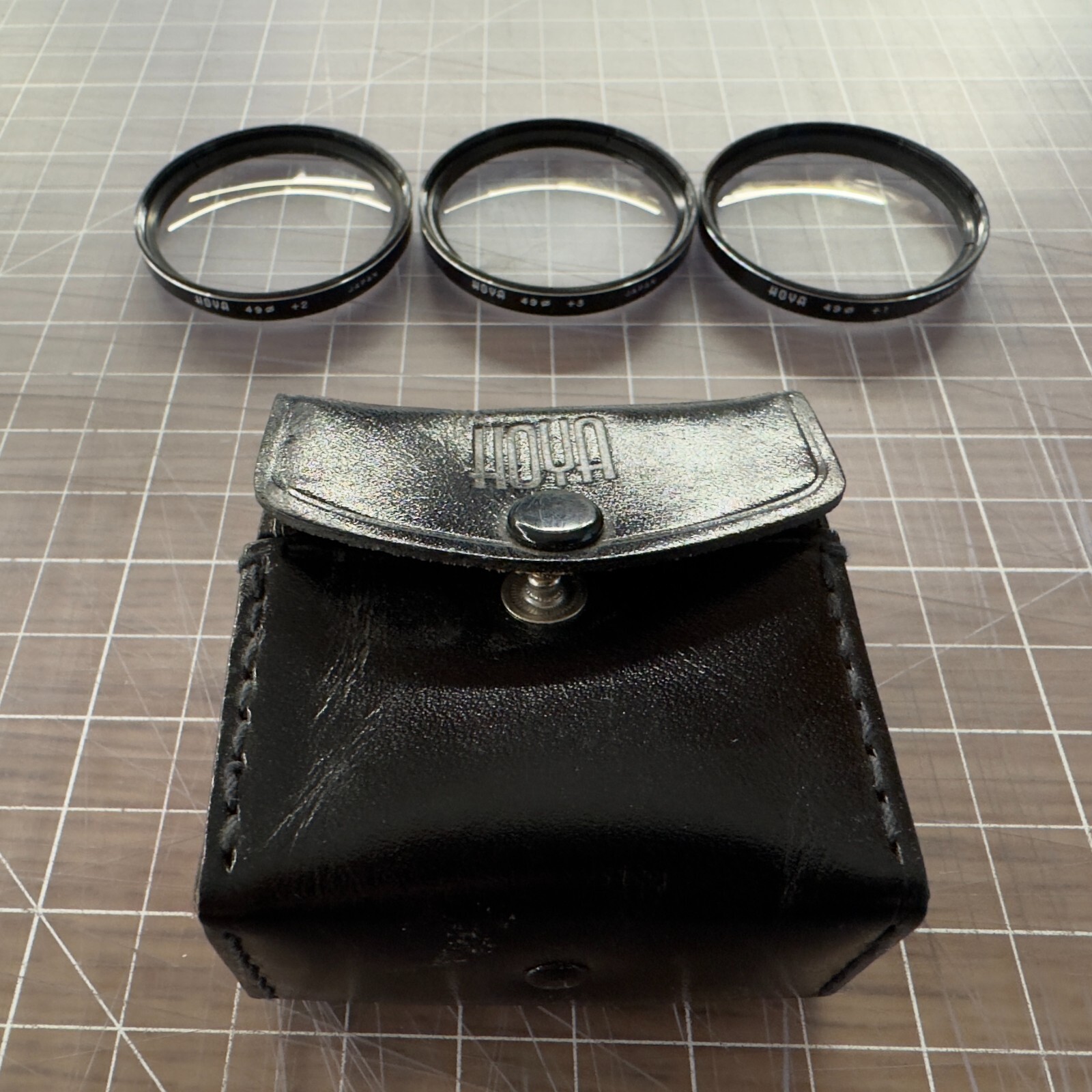 Hoya Close-Up Lens Filter Kit Set 49mm 49.0s +1 +2 +3 – With Case