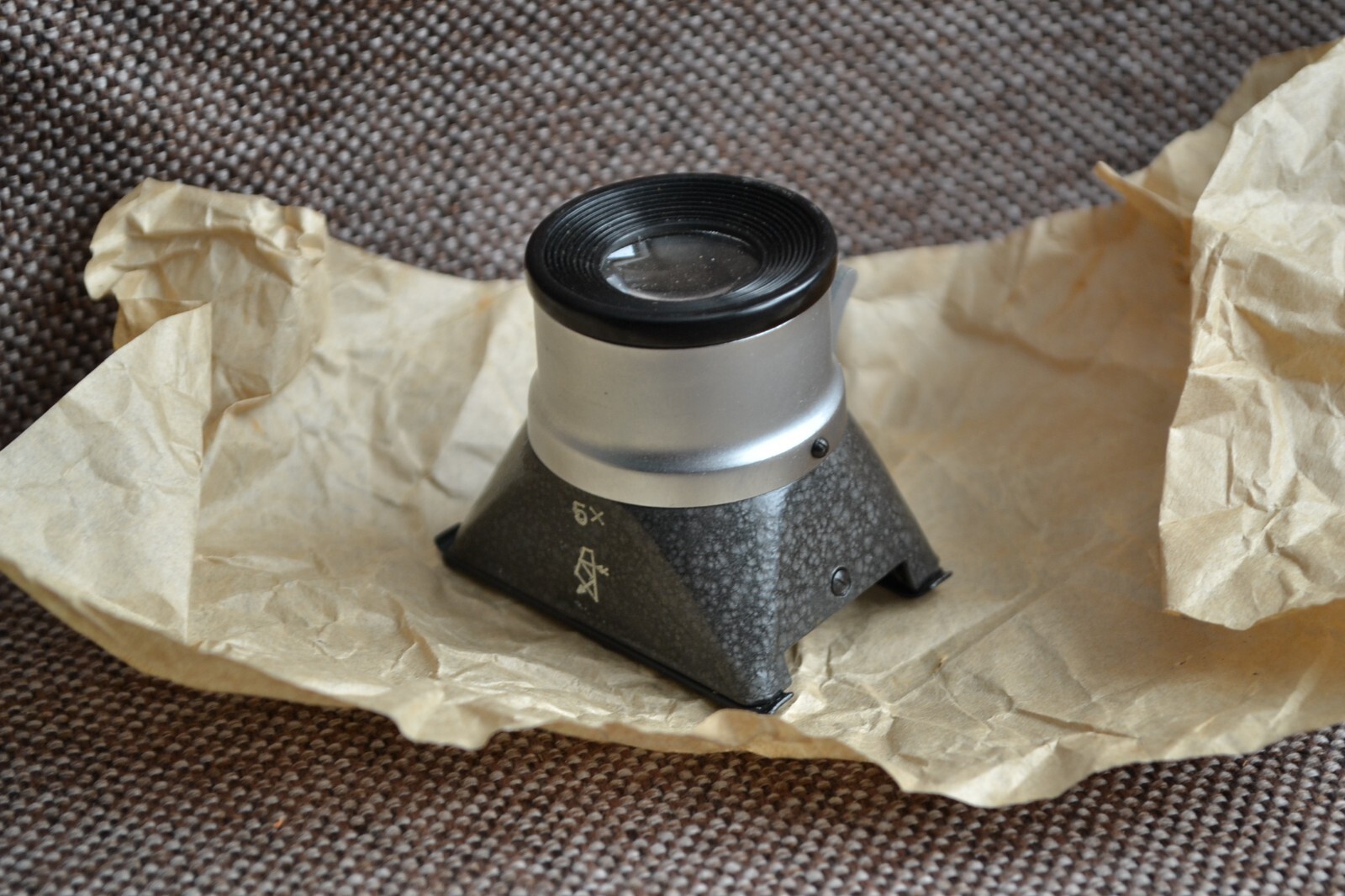 Vintage iron Magnifying Loupe L-5 For Viewing Film Frames USSR