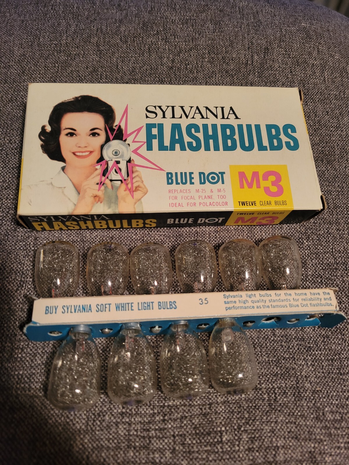 Vintage Sylvania Flashbulbs Blue dot M3 10 in pack