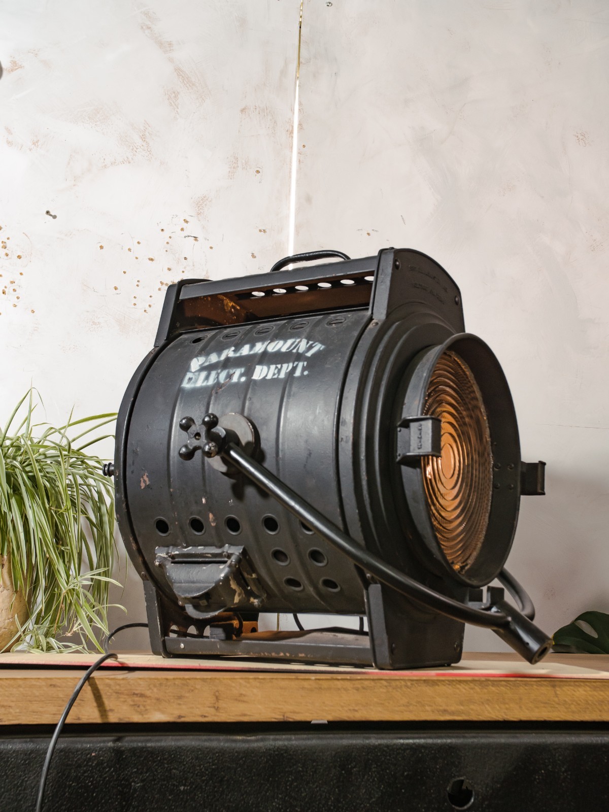 10K Hollywood Film Spotlight Bardwell & McAlister, Paramount Pictures repurposed