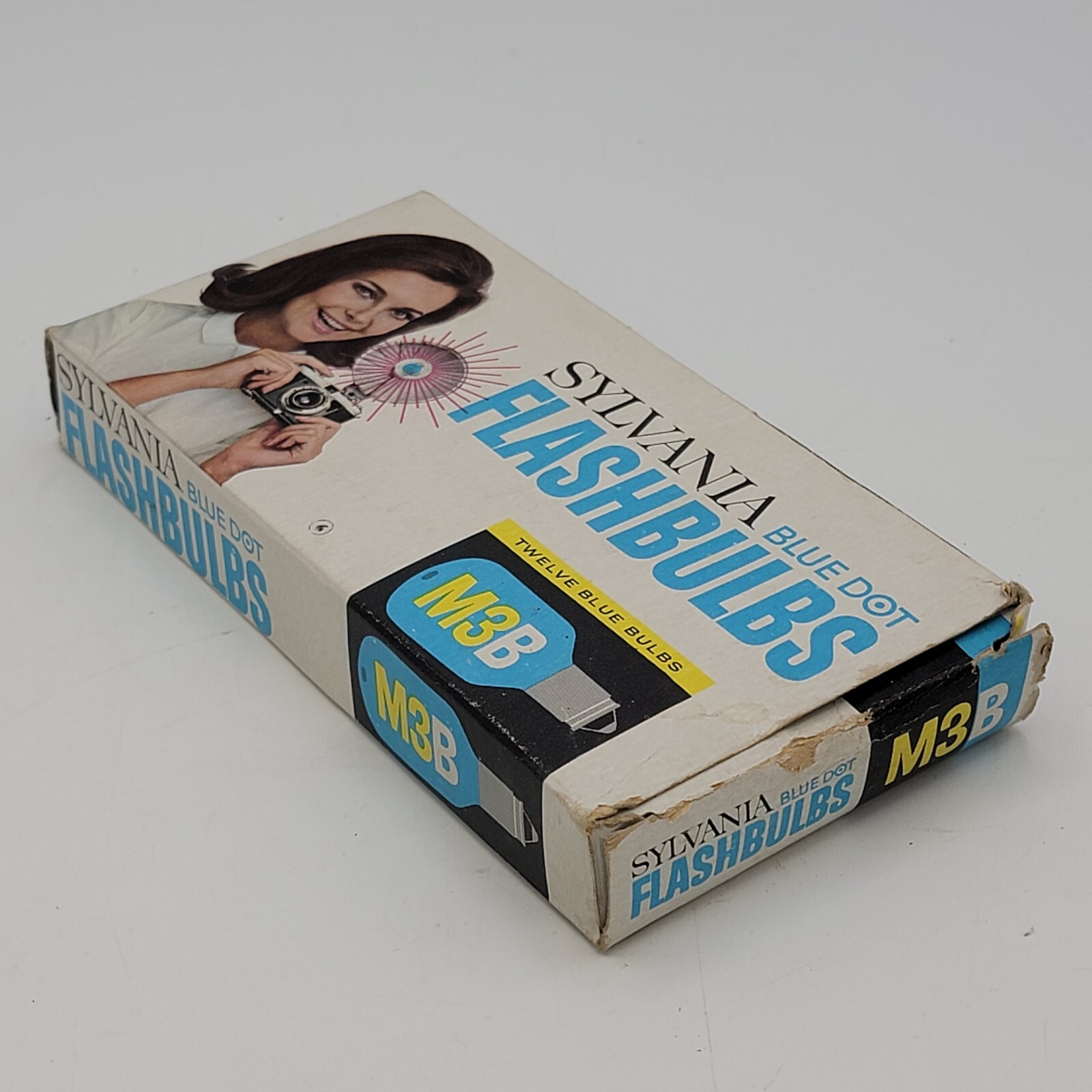 Sylvania M3B Blue Dot Flashbulbs 12 Unused Blue FlashBulbs New Old Stock