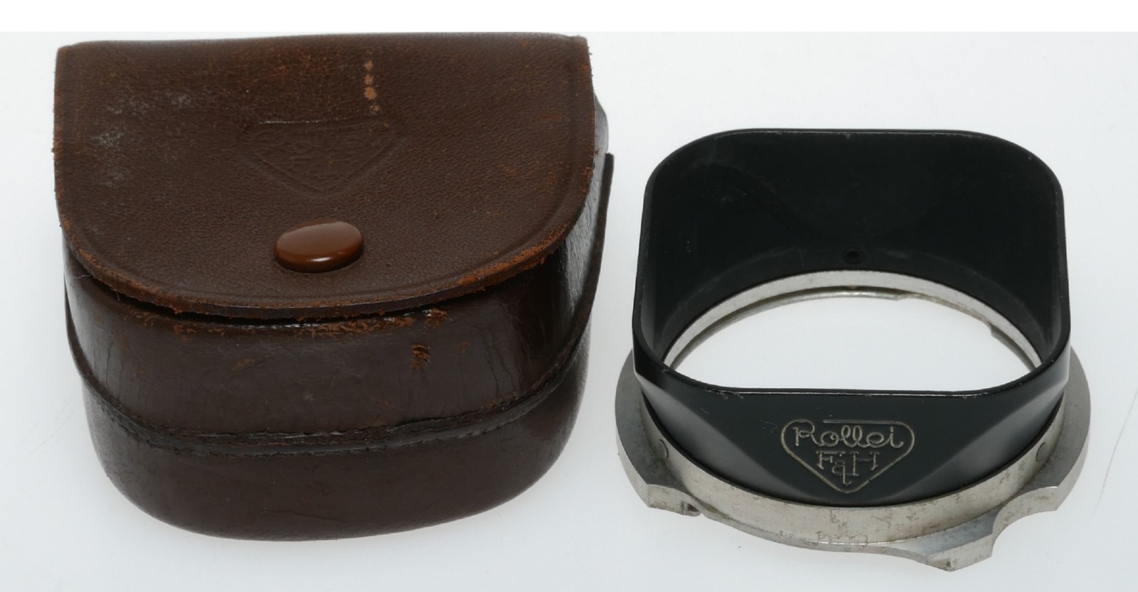 Rolleiflex TLR vintage film camera RII lens hood shade original cased