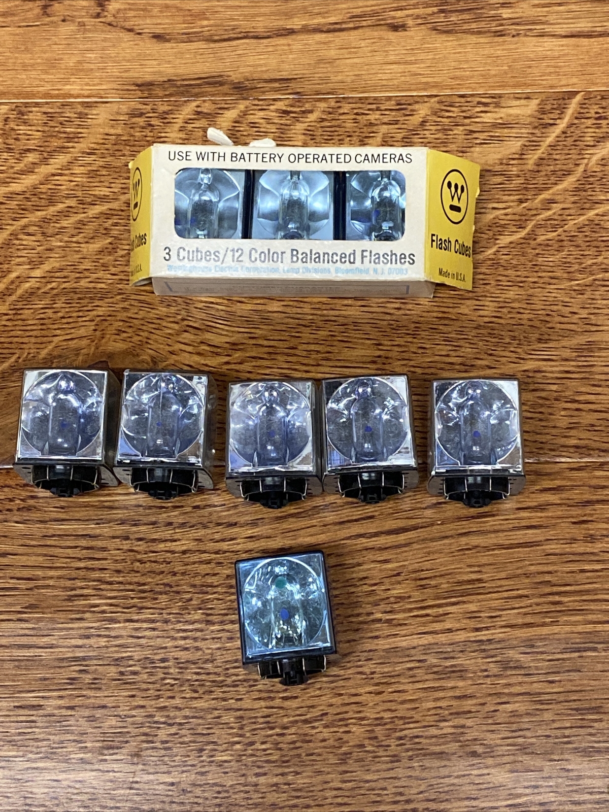 Vintage Flash Cubes -9 Vintage Cubes-Sylvania Blue Dot, Westinghouse, & GE