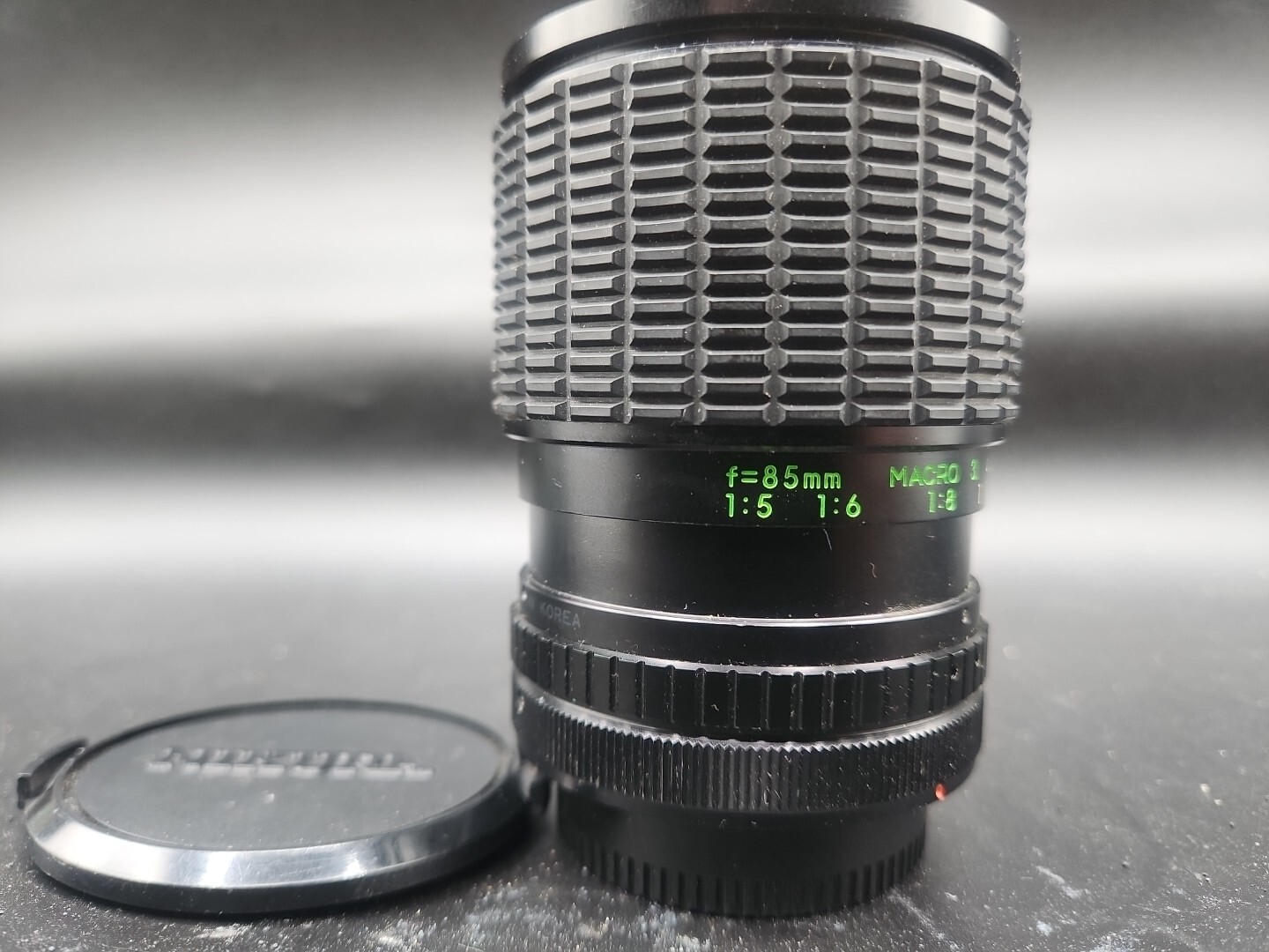 Nikura MC Auto Zoom 1:3.5 28-85mm lens Un-TESTED