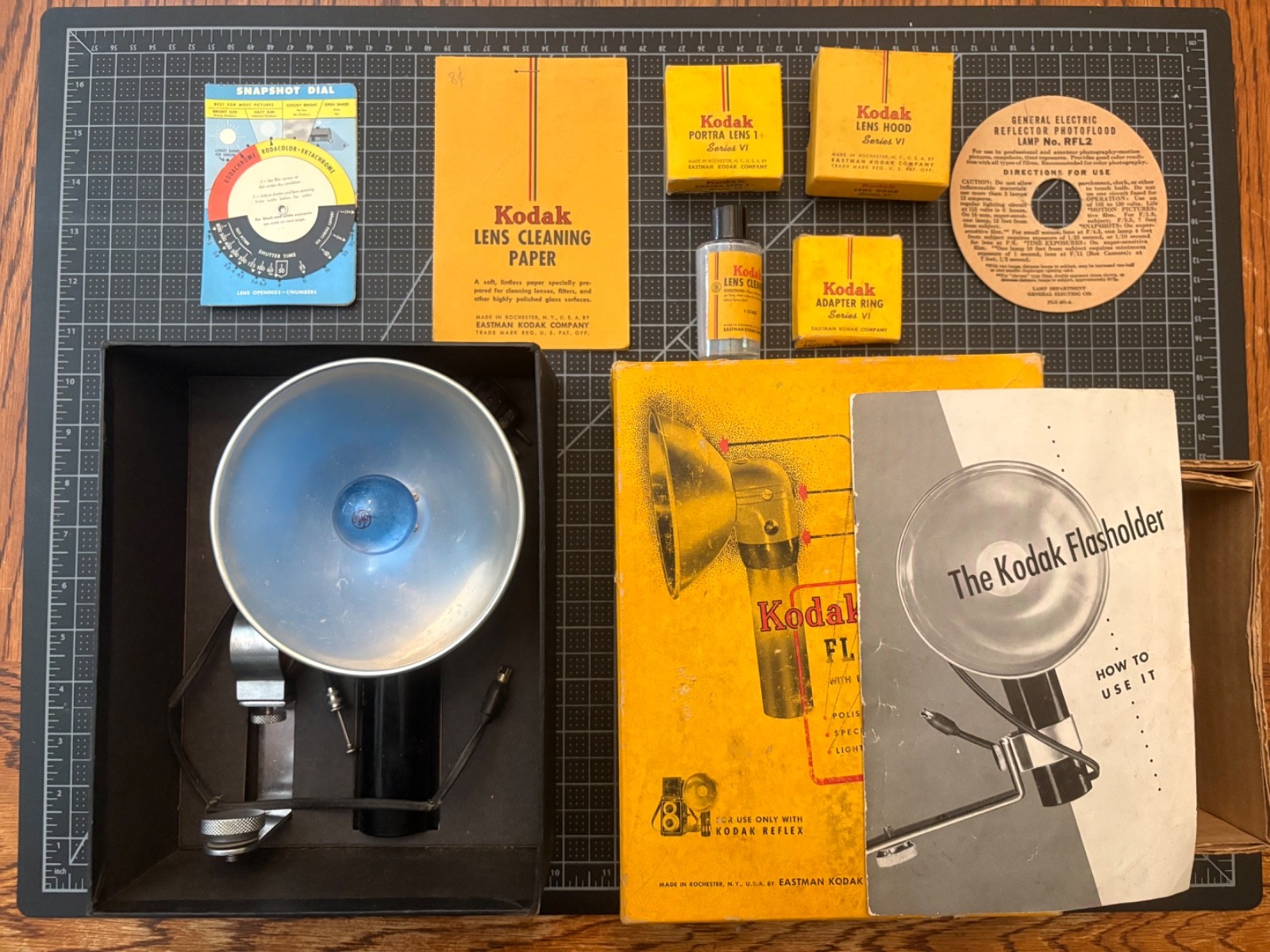 Vintage Kodak Standard Flasholder With Original Box and Various Accessories