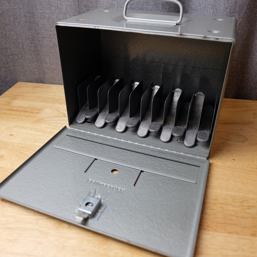 Vintage Brumberger Metal 8mm Film Case w/ 12 Empty 5″ Diameter Reels