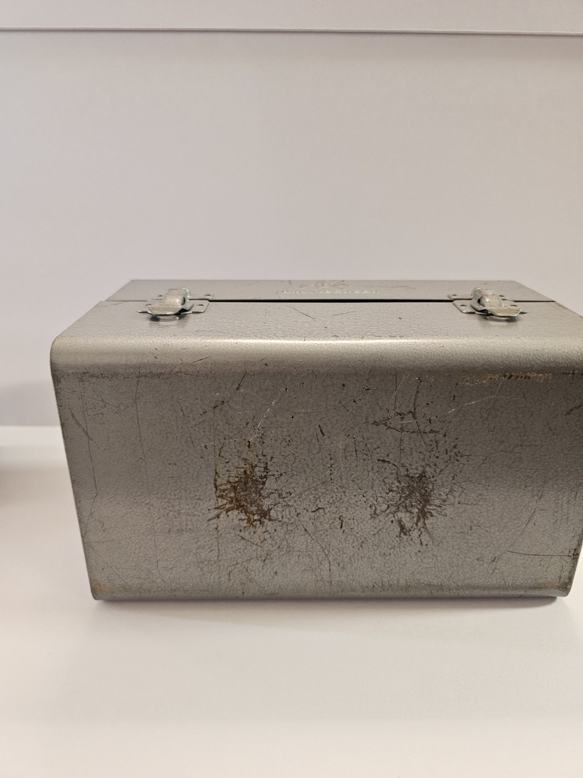 Brumberger Movie Case For 8mm Movies 5″ Canister Tins No Reels Or Film