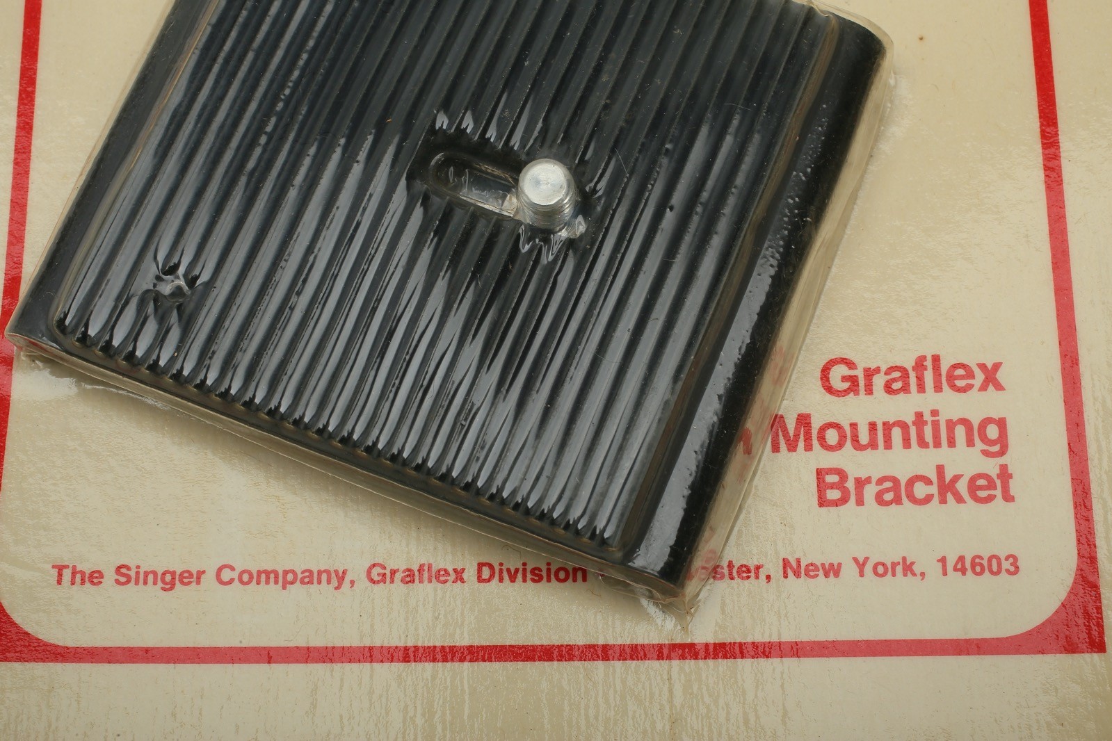 Singer Graflex (Flash handle type) Mounting Bracket (catalog 2760) Unopened/NEW