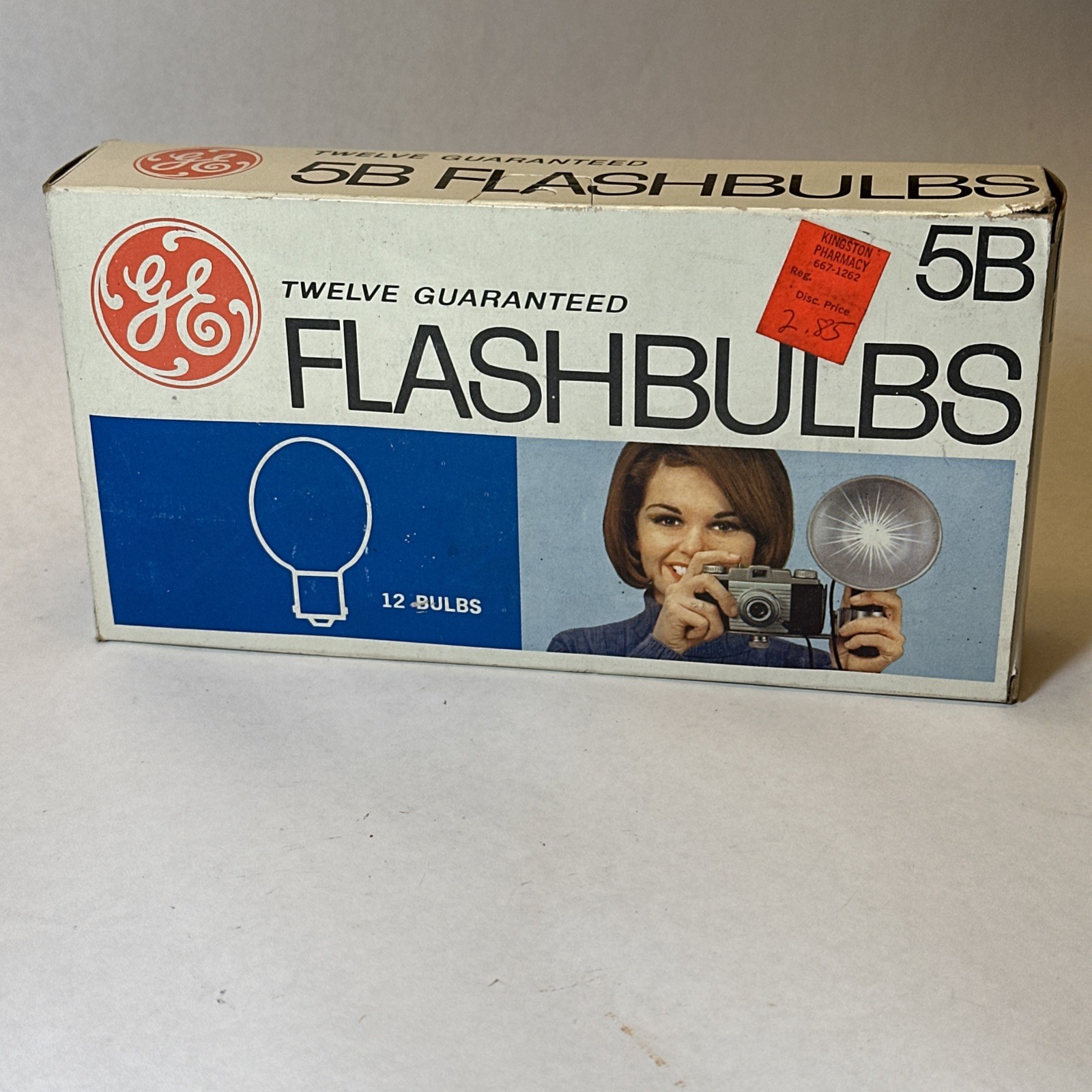 Vintage GE GENERAL ELECTRIC 5B Camera Flashbulbs 12 Bulbs Kingston Pharmacy