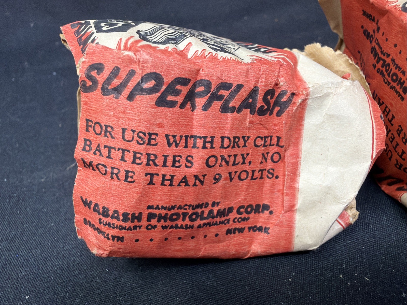 Vintage Wabash Superflash Press No 25 Flashbulbs – 2 Bulbs – New Old Stock