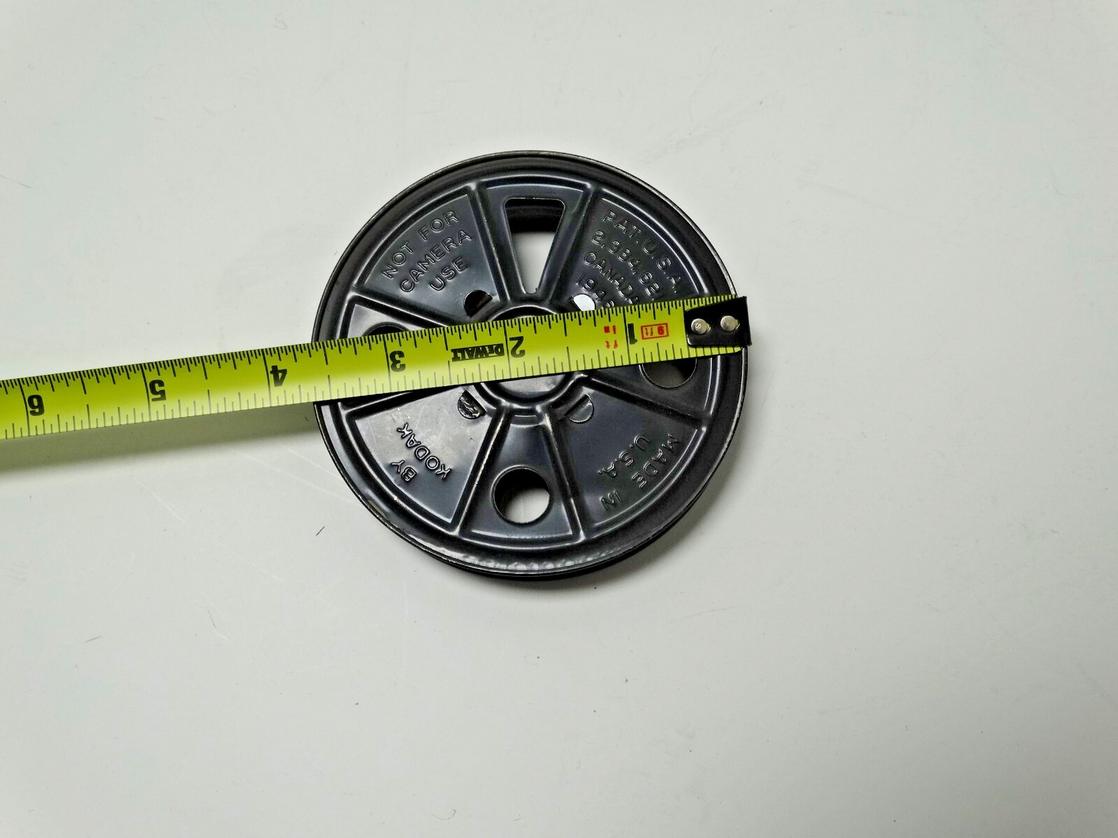 (12) VTG Kodak Empty Film Reels Metal Storage Box 1930s 1940s 2-7/8″ to 3-5/8″