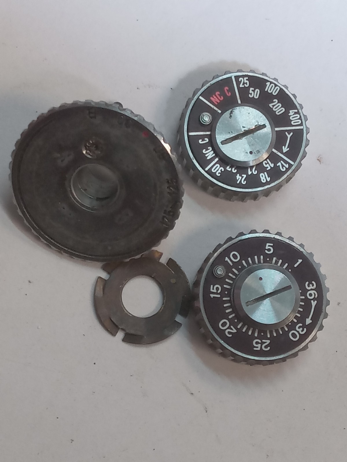 EXA 1 Ihagee Dresden Rewind, Shutter Speed, Film Counter Knob Original Used Part
