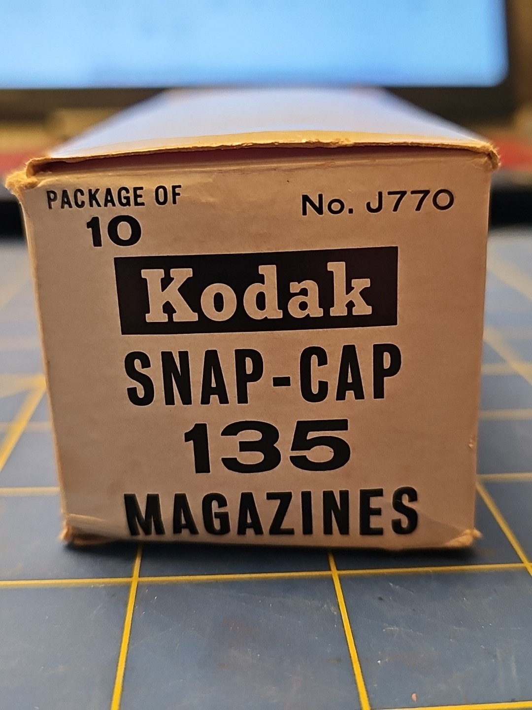 Kodak Snap-Cap 35mm 135 Film Magazine Lot of 4 Canisters No. J770 NEW OLD STOCK