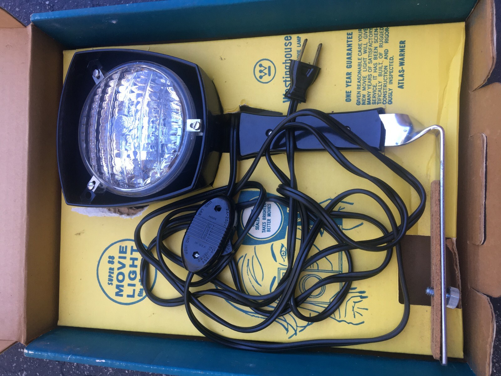 Vintage Super 88 650 Watt Sealed Beam Movie Light w/Original Box by Westinghouse