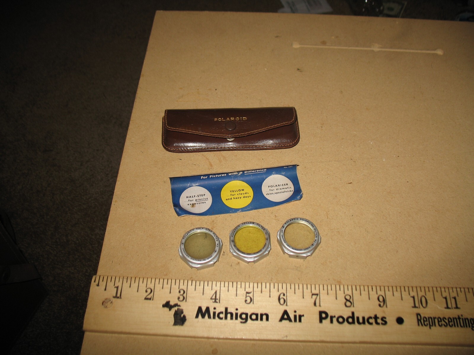 VTG POLAROID CAMERA FILTER KIT #541 HALF STEP YELLOW & POLARIZER & CASE 30-32mm