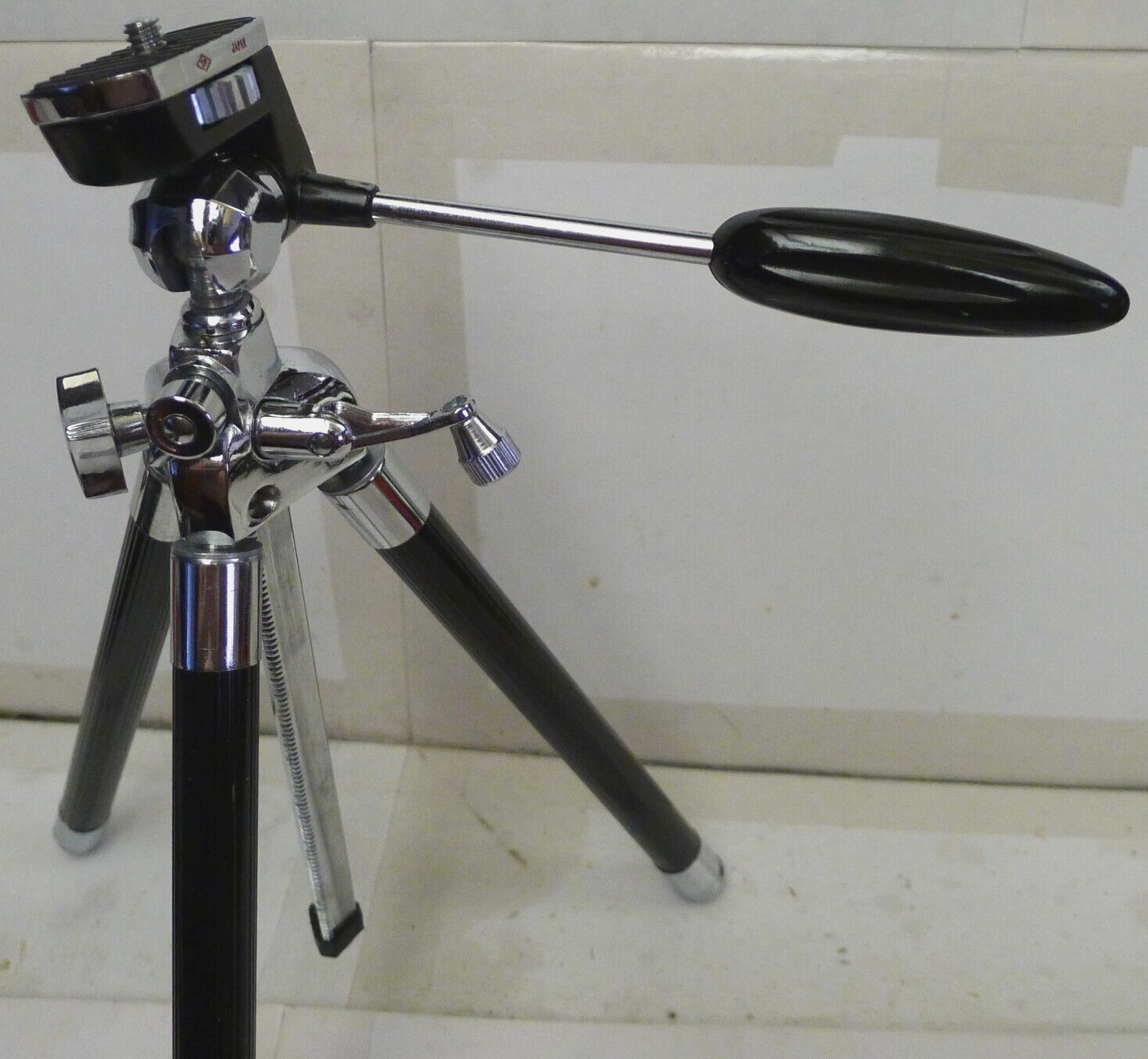 Manon Compact Telescopic Tripod w/Elevator Hand Crank +Original Case -Japan