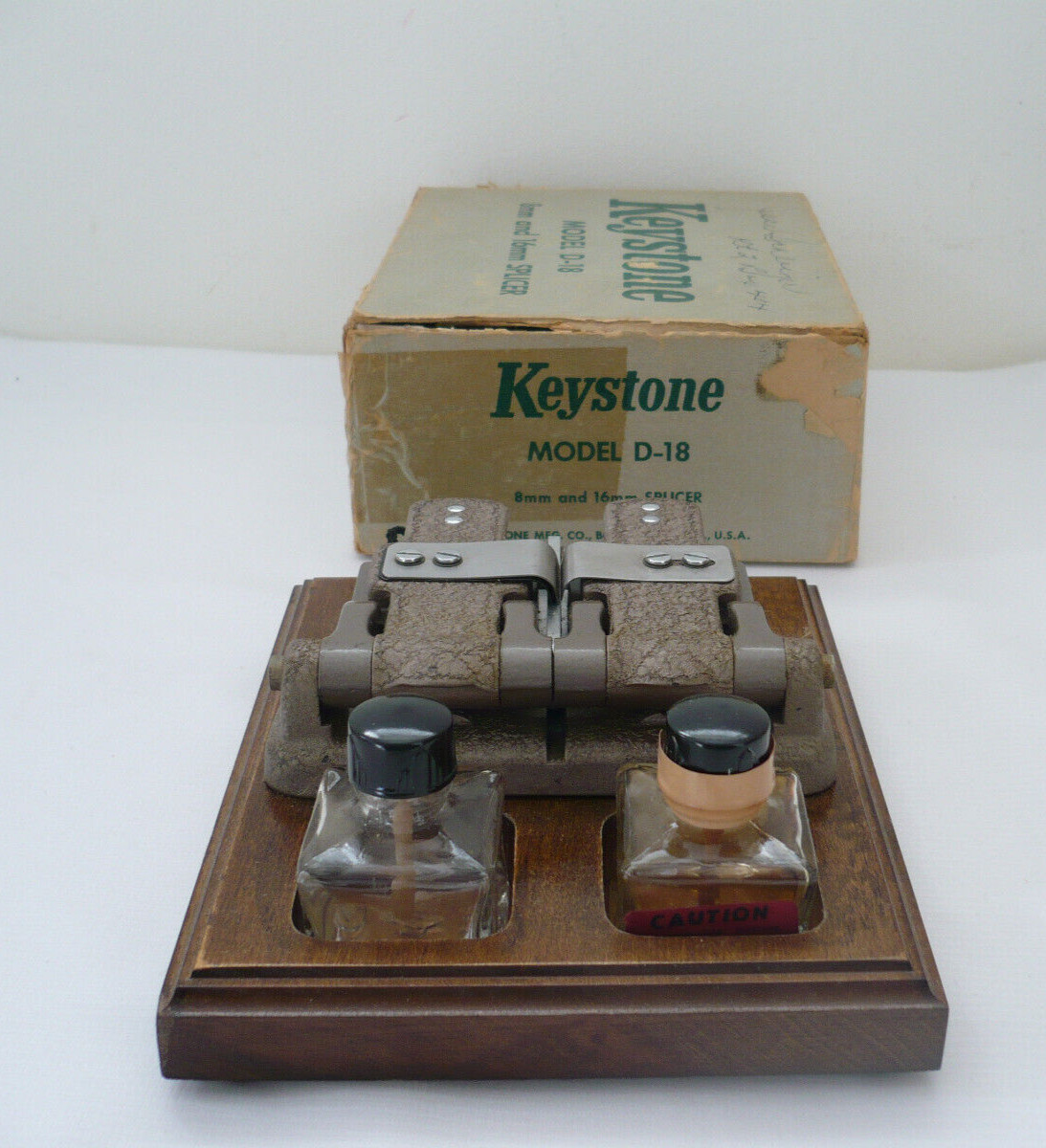 Vintage Keystone 8mm & 16mm Splicer Model D-18 w/Bottles, Instructions, Box