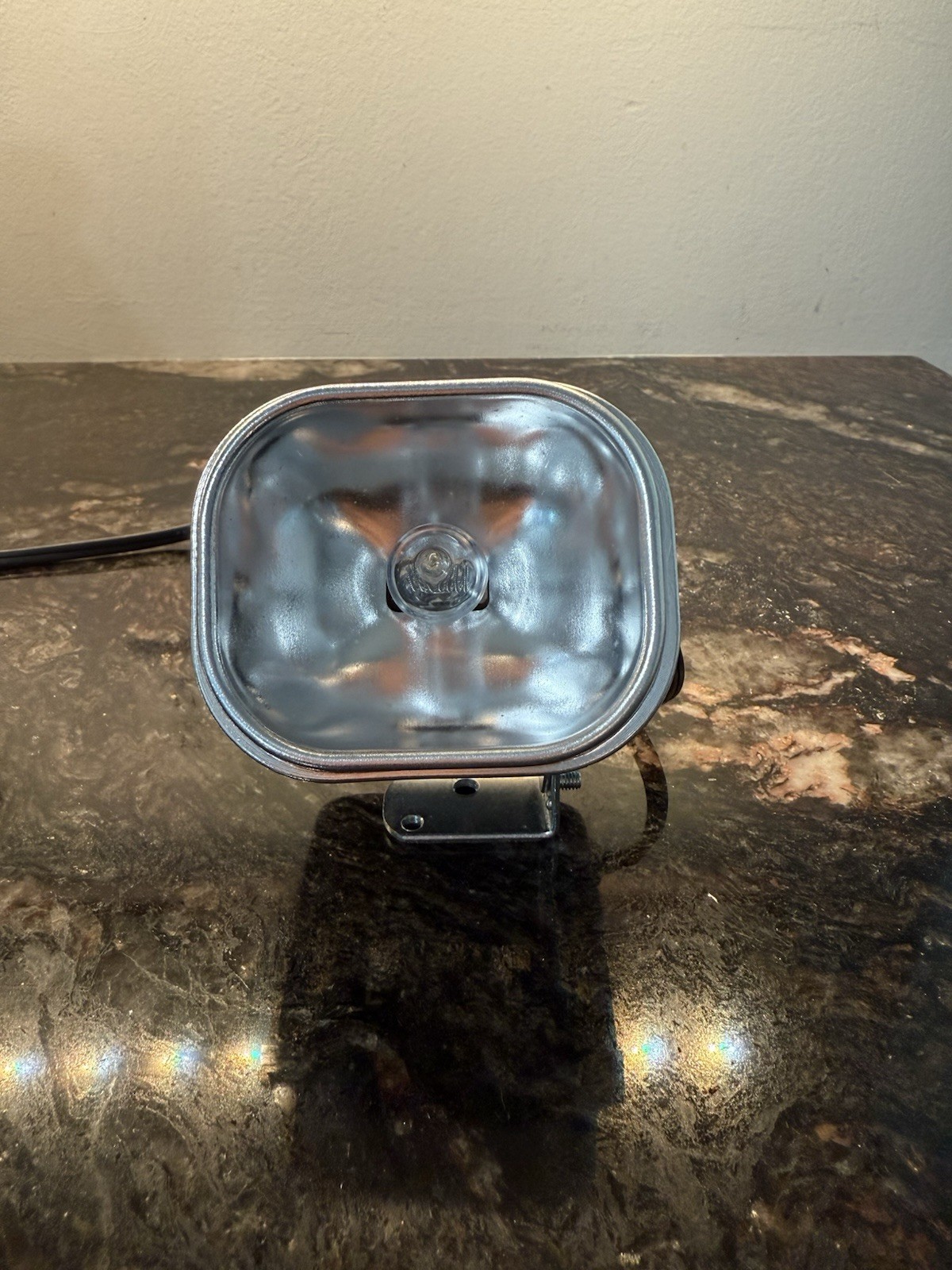 Vintage Acme-lite Model 709 Quartz Movie Lite Tested Works