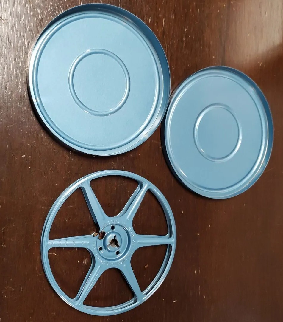 Lot of 2 Vintage 5.25″ Super 8 & 6″ Compco Metal 8mm Film Reels w Canisters