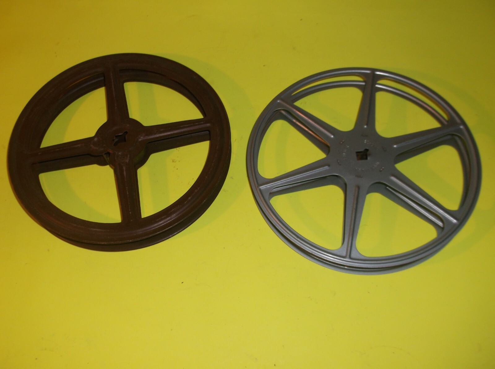 (2) VINTAGE 16MM METAL MOVIE REELS GRAY ONE SCHERER EZ GRIP