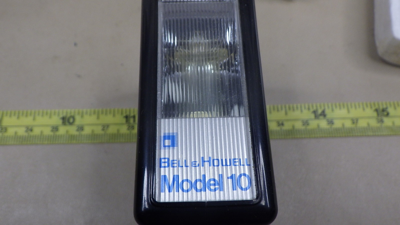Vintage Bell & Howell Model 10 Electronic Flash