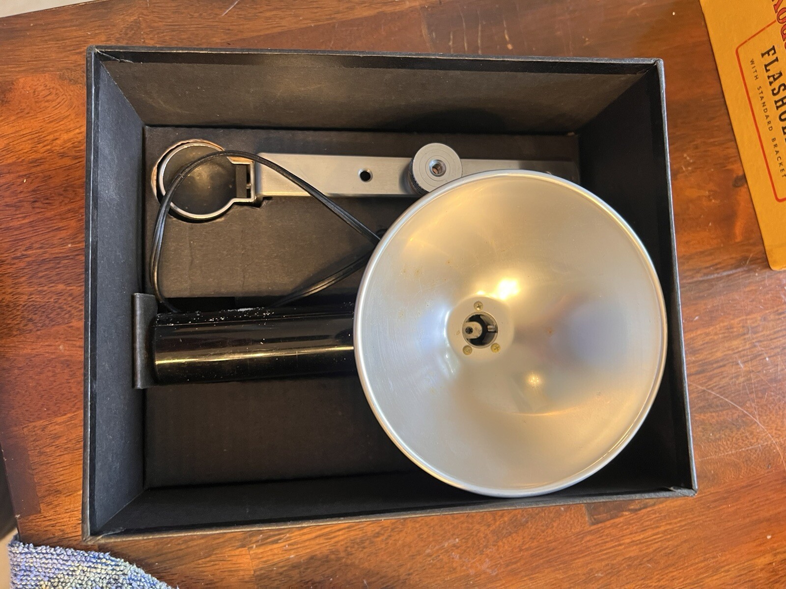 Vintage Kodak Flash Holder With Standard Bracket In Original Box Instructions