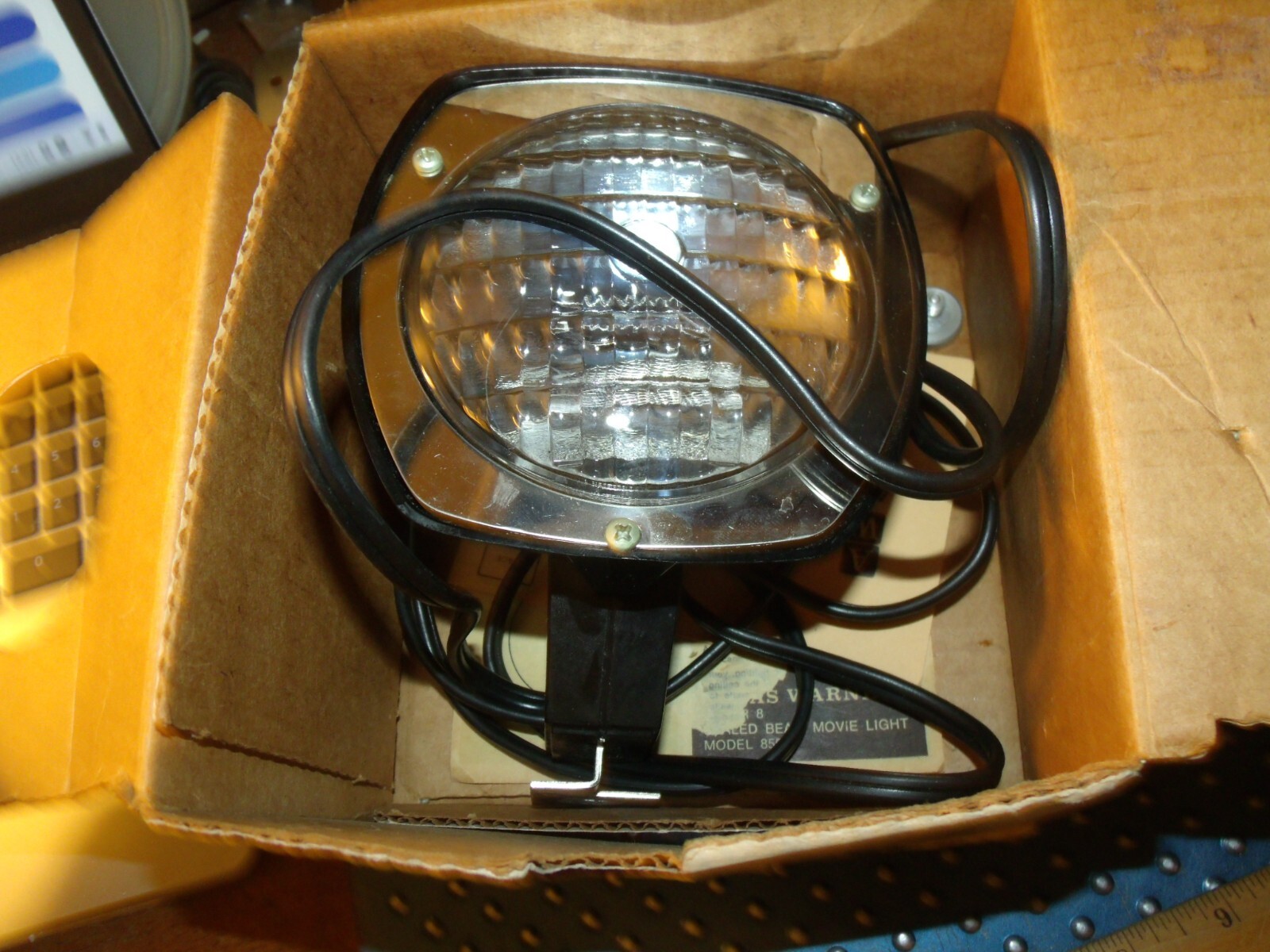 Vintage Atlas Warner Super 8 Movie Light USA Model 855 Sealed Beam