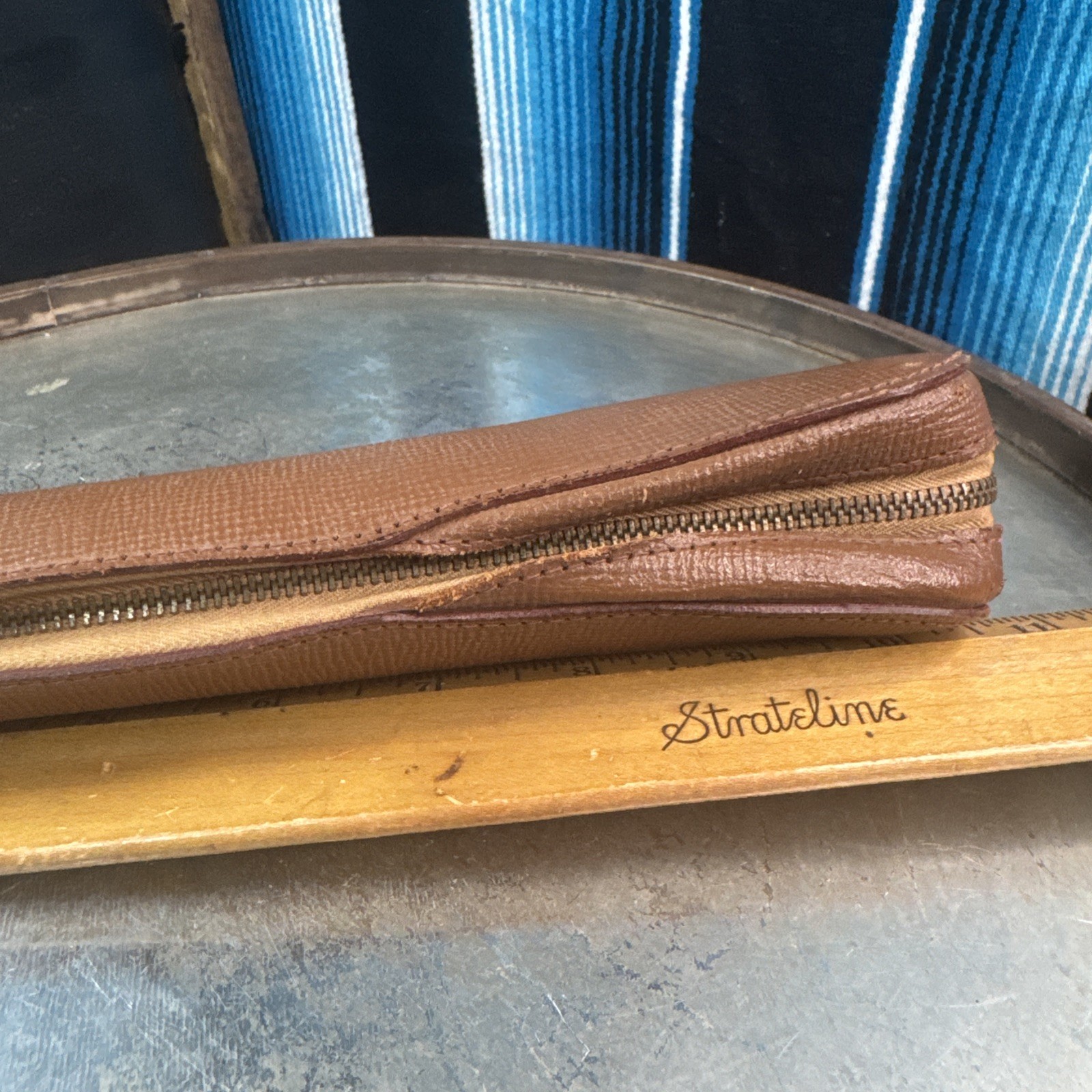 Vintage Avigo Tripod Leather Case-Great Shape, Fully Functional Zipper