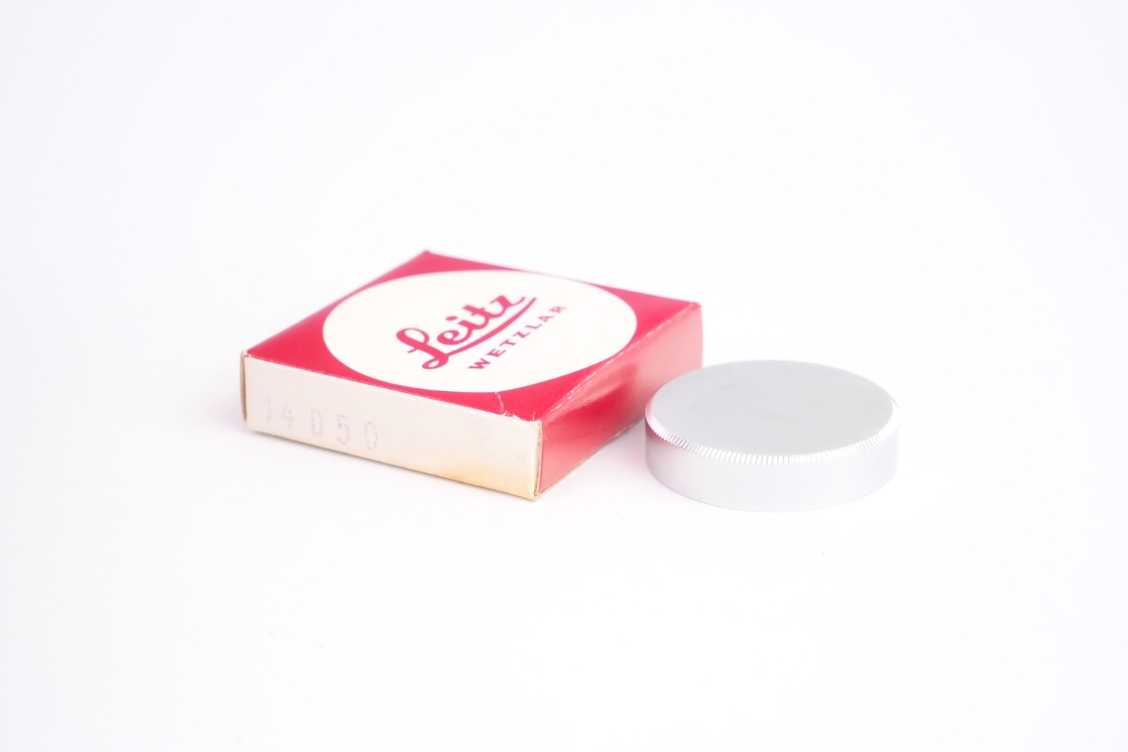 Leica / Leitz accessory. M39 / LTM Mount Rear Lens Cap #14050
