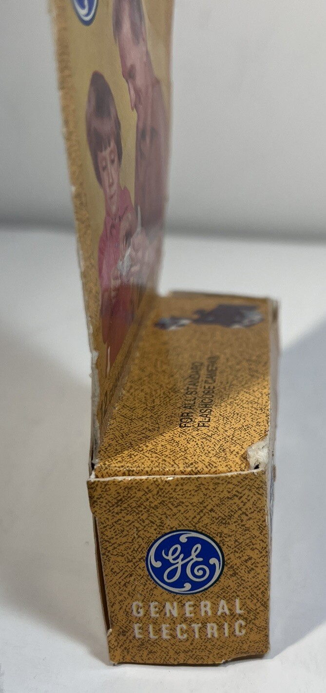 Vintage GE FLASHCUBES 3 with box