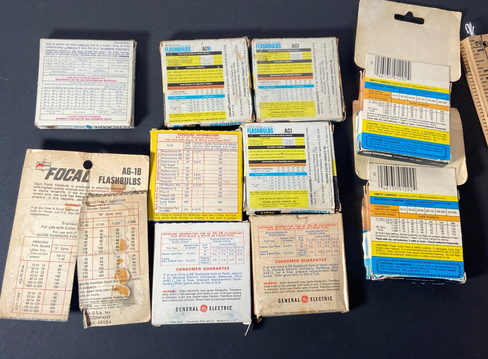 Lot Of Vtg AG1B Flash Bulbs Retro Photography Polaroid Kodak Blue + White