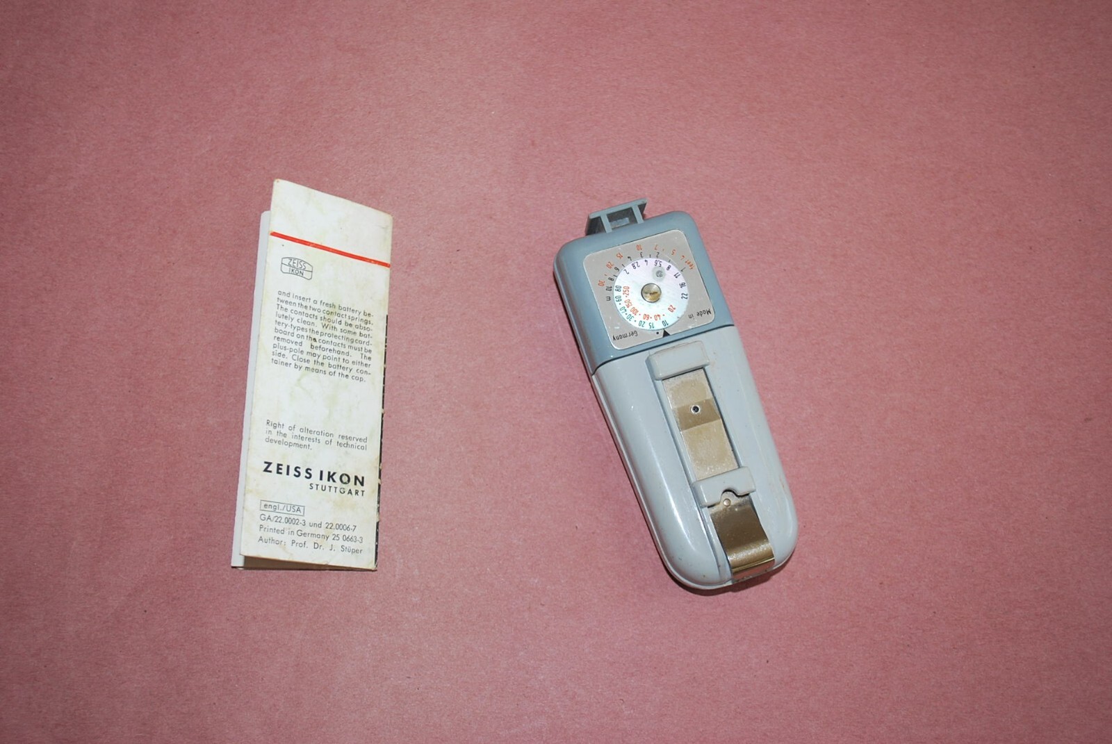 Vintage Zeiss Ikon Ikoblitz 5 Vintage Flash with Original Manual