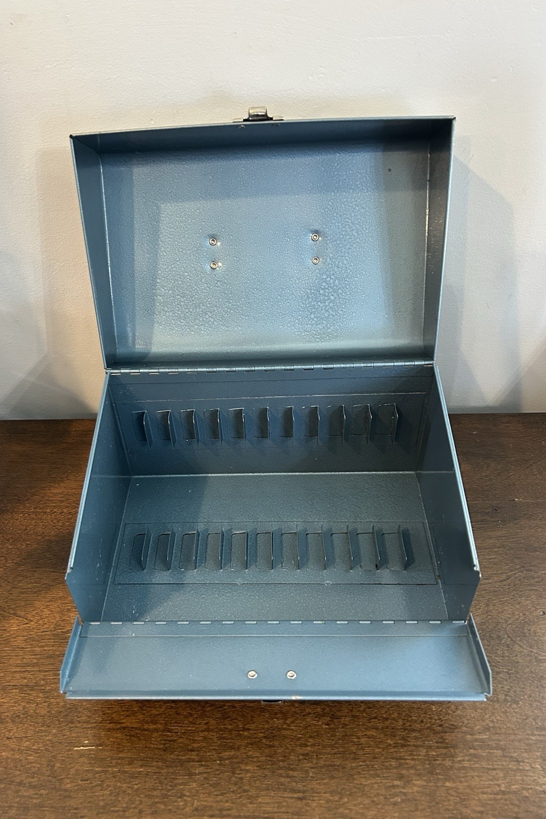 Vintage Logan Super 8mm Film Blue Metal Storage Box Case Holds 12 Reel Slots GUC
