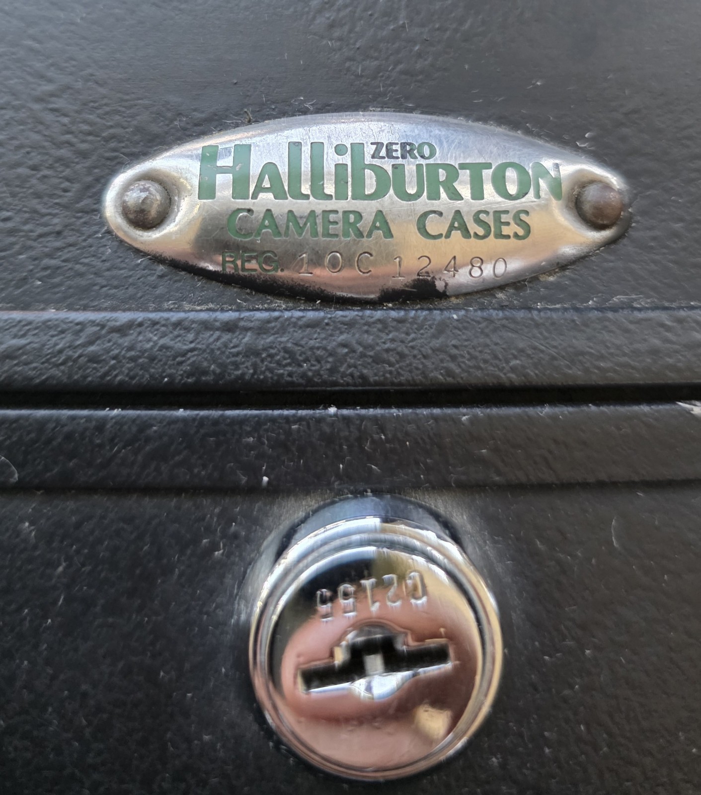 VINTAGE HALLIBURTON Black Metal CAMERA CASE Green Label Key Lock 20x17x7 Foam
