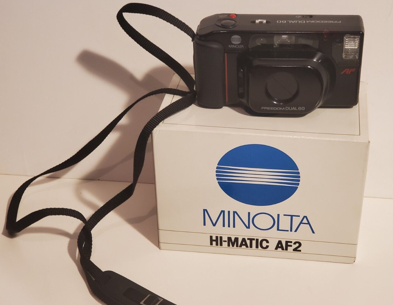 VINTAGE MINOLTA FREEDOM DUAL 35 MM CAMERA WITH CARRY CASE UNTESTED AS-IS