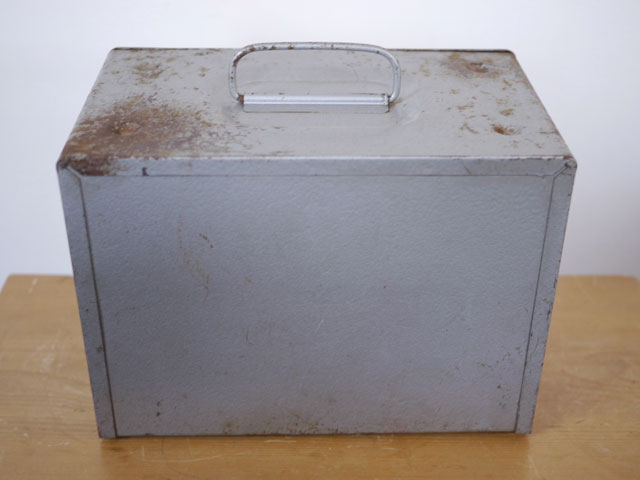 Vintage 50s Brumberger Super 8mm Film Reel Holder Carry Case Hammered Metal Box