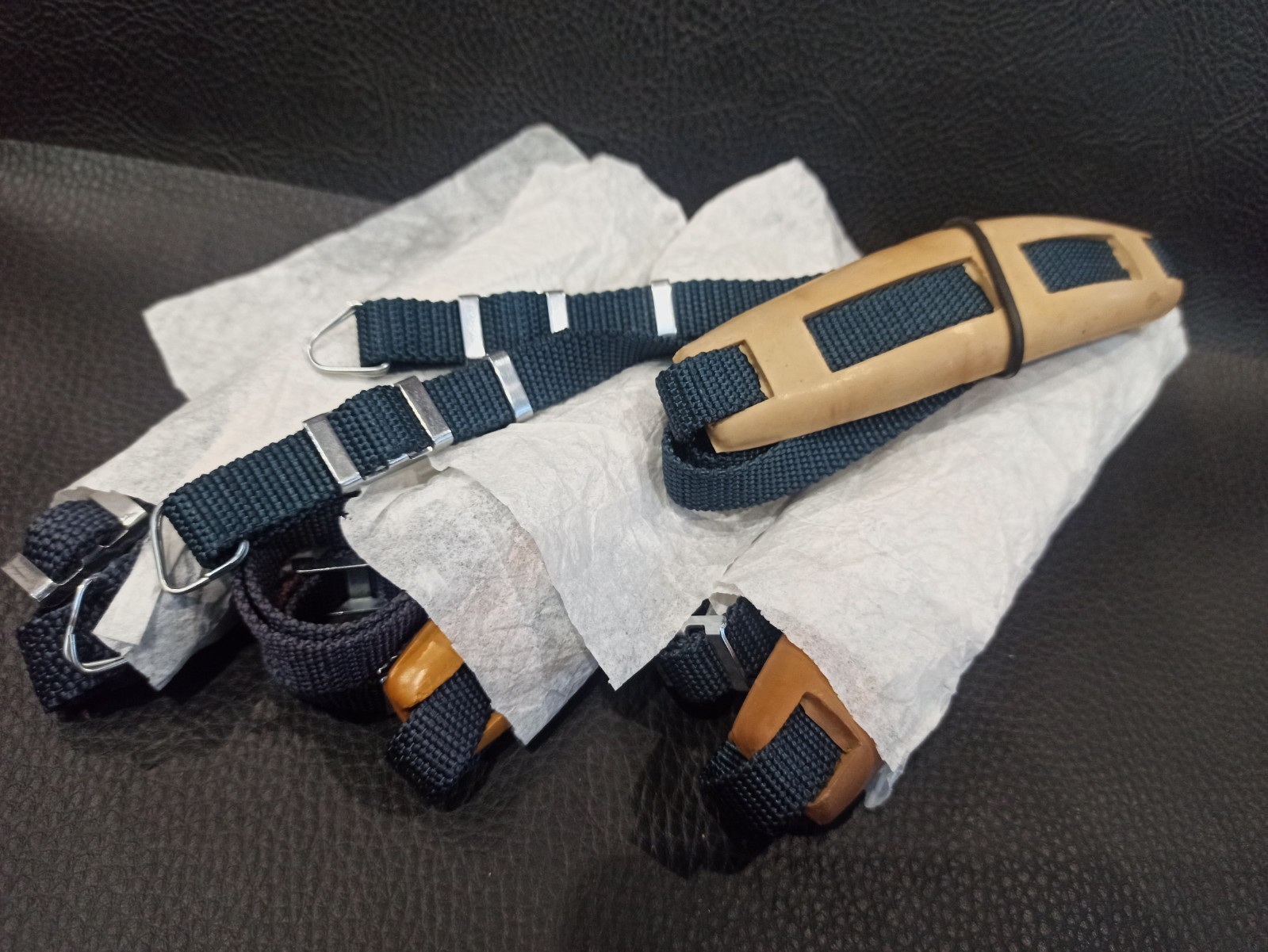 Original neck strap with fasteners for Kiev 6 19 shoulder pad medium format 1 ps