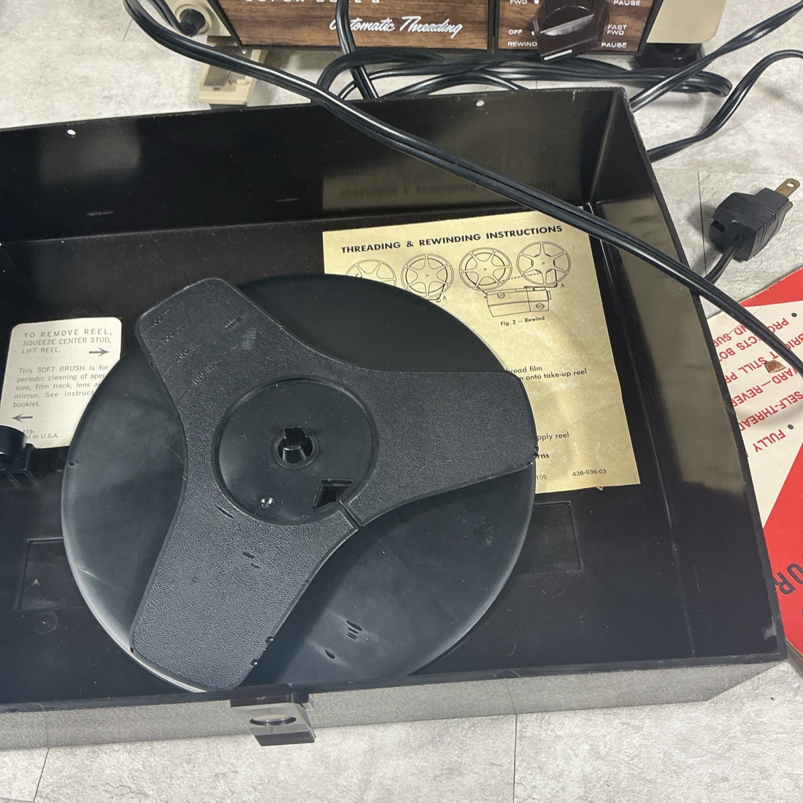 Super 8, EMDEKO Projector.EM-9000, Box & Instructions Tested Working