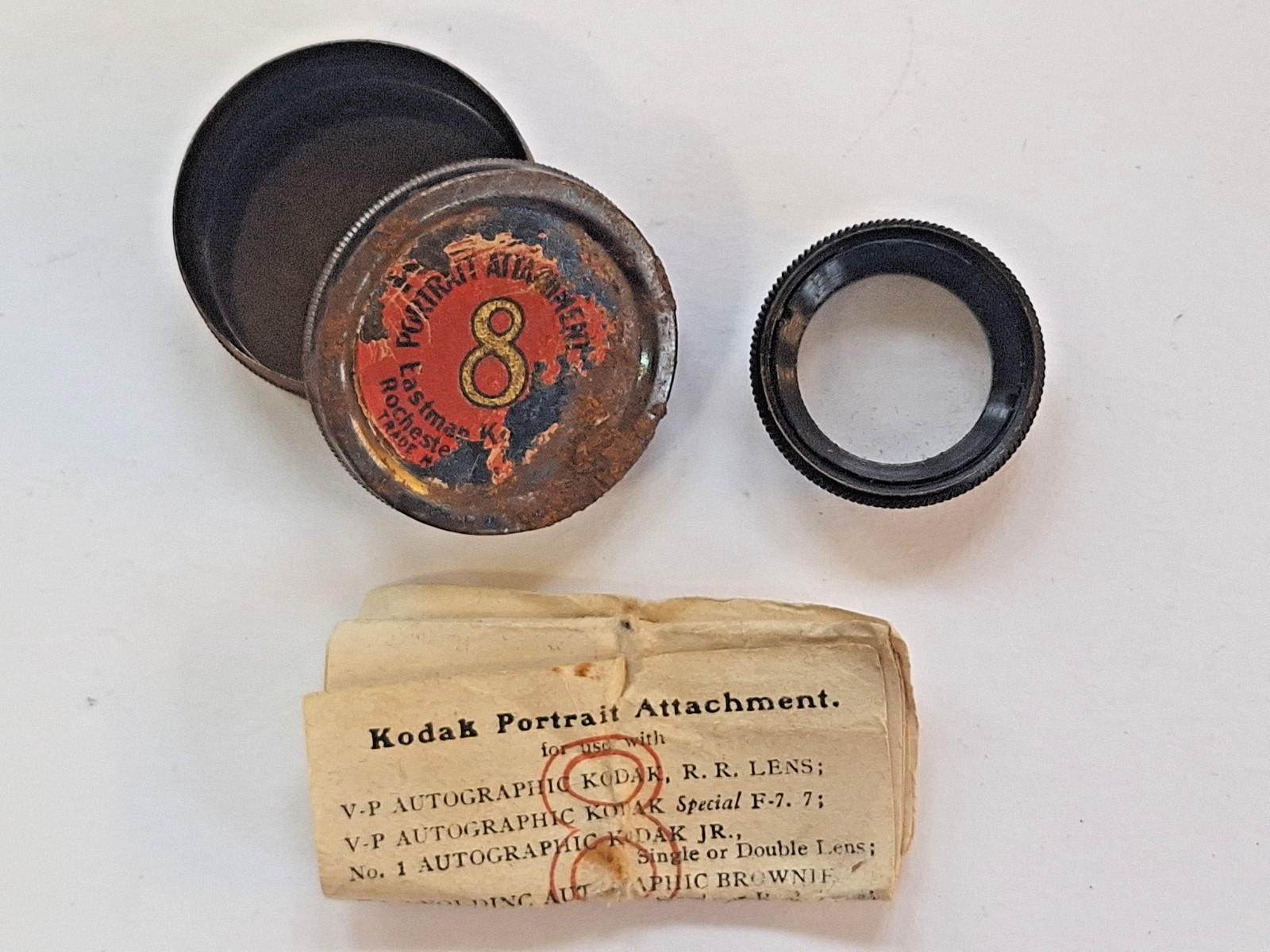 Vintage Eastman Kodak #8 PORTRAIT ATTACHMENT LENS w/ Original Tin & Instructions