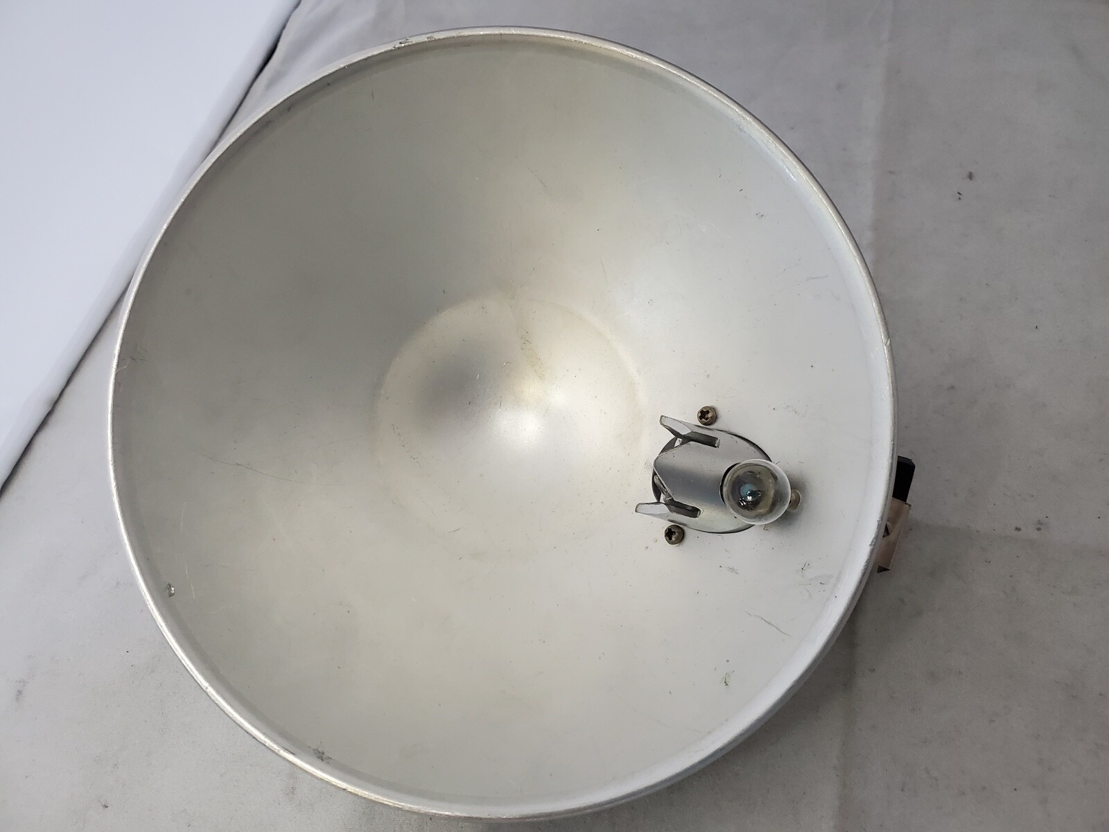 Kalart Safety First De Luxe Compak Flash Unit, No Cord, Untested, Ships Free