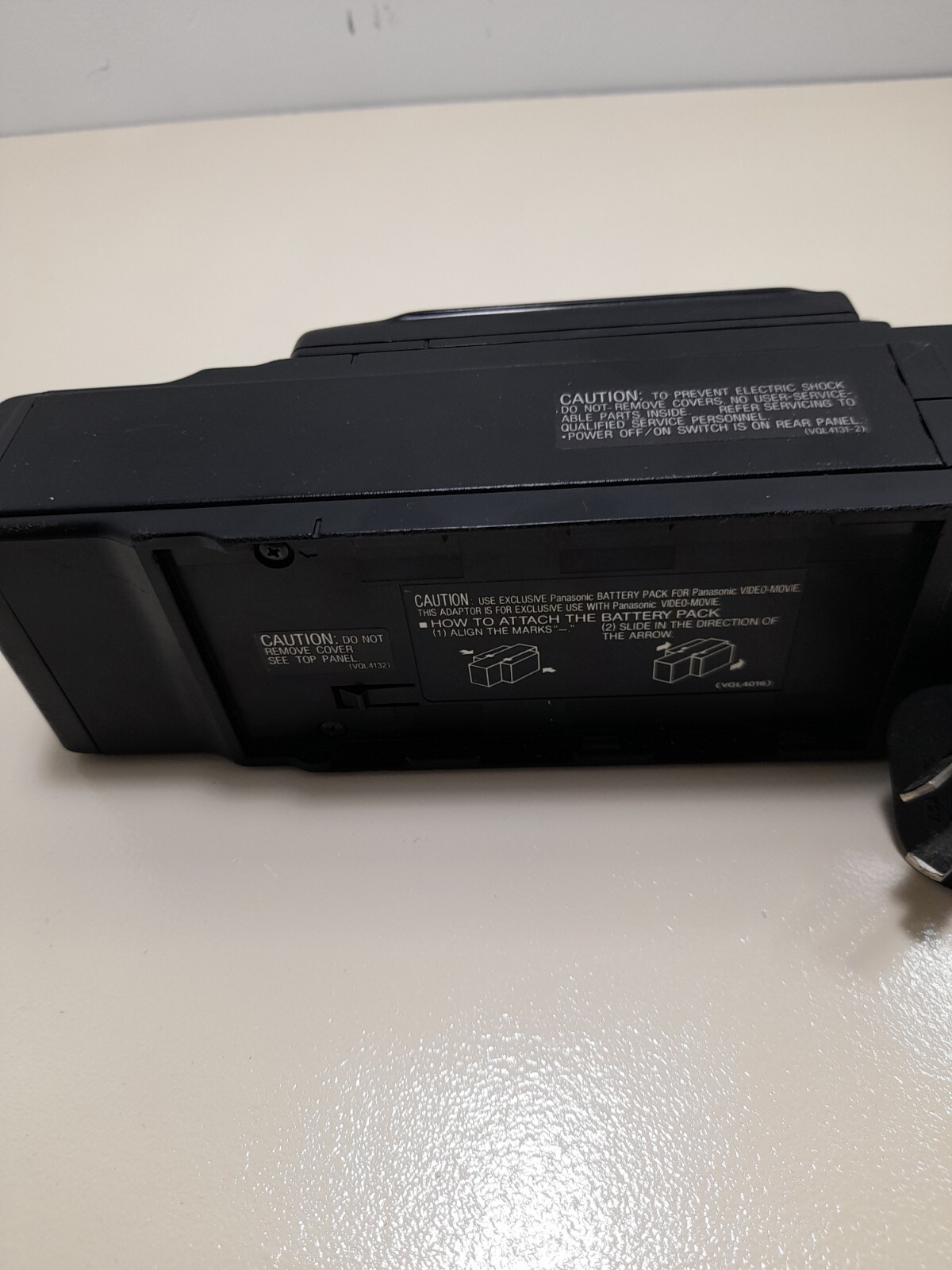 Panasonic VW-AMC2A power supply charger for video camera 9.6V DC X1 Battery