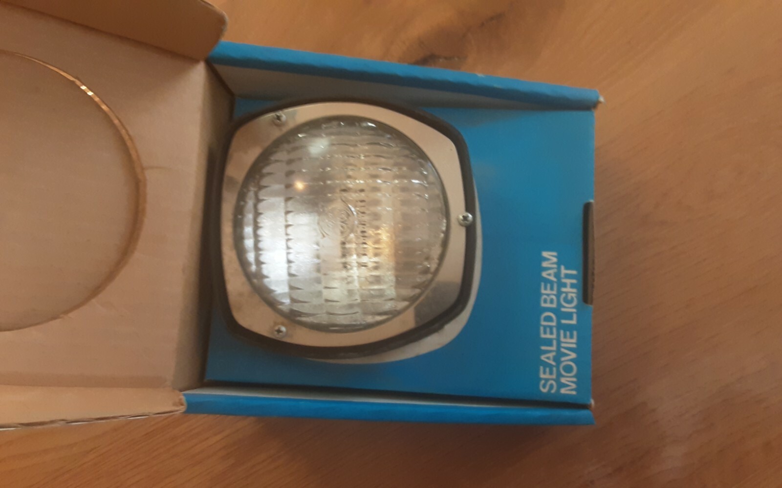 KEYSTONE SEALED BEAM MOVIE LIGHT VINTAGE FOR SUPER 8 MOVIE CAMERAS MODEL 333 NOS