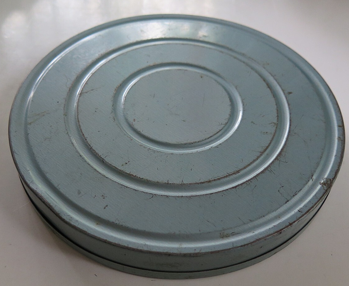 8mm Blue Metal 7″ Diameter Film Case w/Empty Reel S HERER EZ-GRIP MADE IN USA
