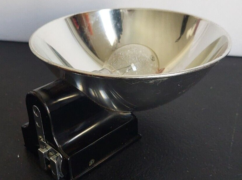 STEREO REALIST, ATTACHMENT FOR PHOTOFLASH. DAVID WHITE COMPANY. INCLUDES BULB