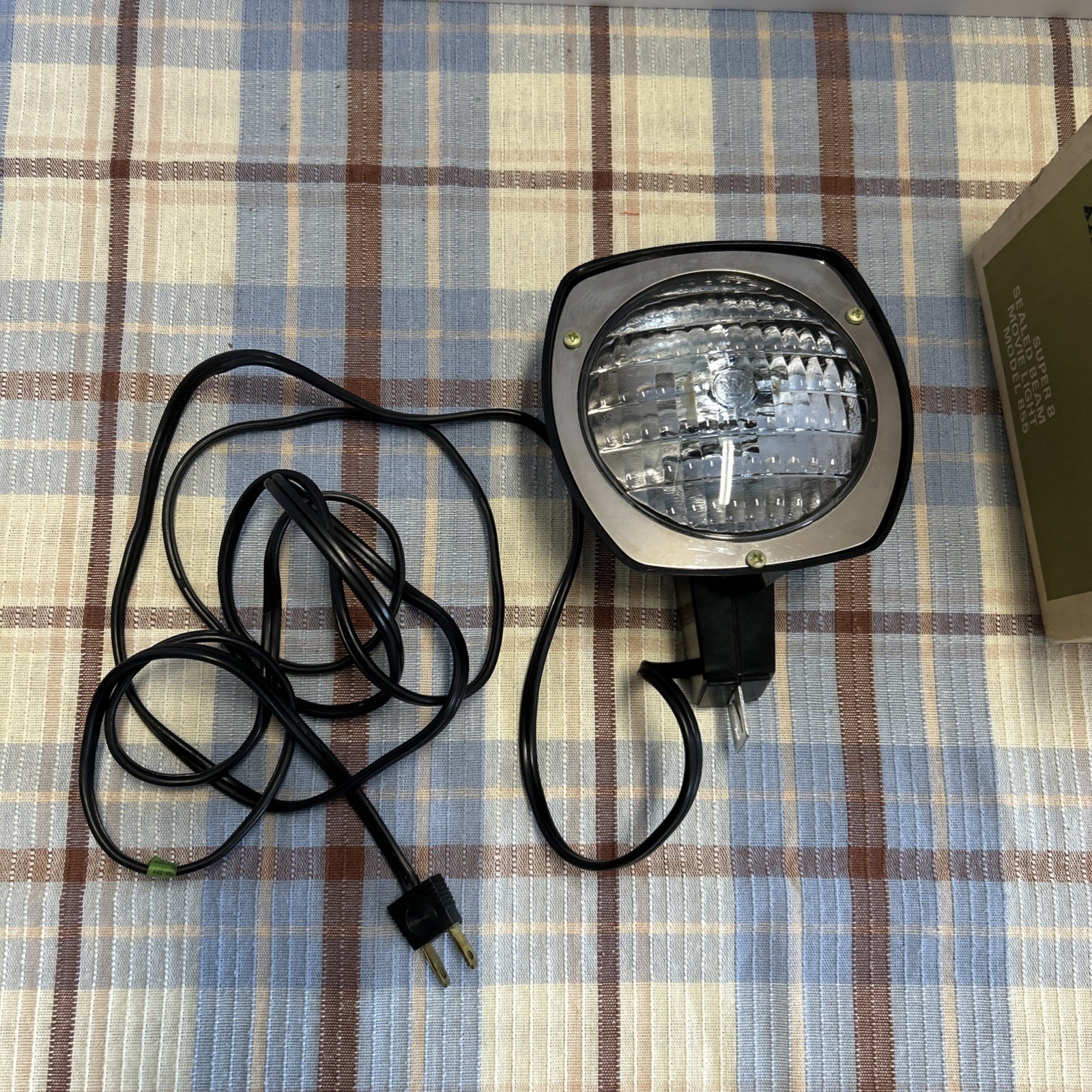 Atlas Warner Super 8 Sealed Beam Movie Light Model 855-Original Box with Film